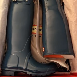Hunter tall gloss Boots sz 8 NIB Galvanize